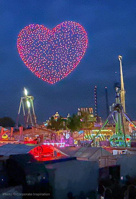AO Drohnenshow zur Düsseldorfer Rheinkirmes 2025
